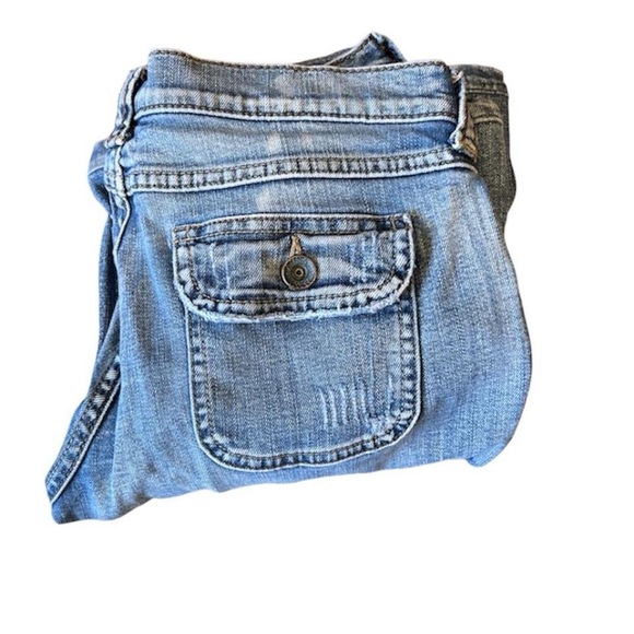 holy kamoly >.< | gorgeous light wash Y2K distressed denim low rise jeans - Picture 1 of 3